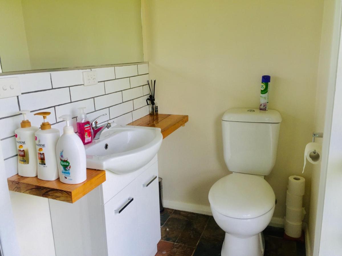 Rosewhite House Bed & Breakfast Myrtleford Bagian luar foto